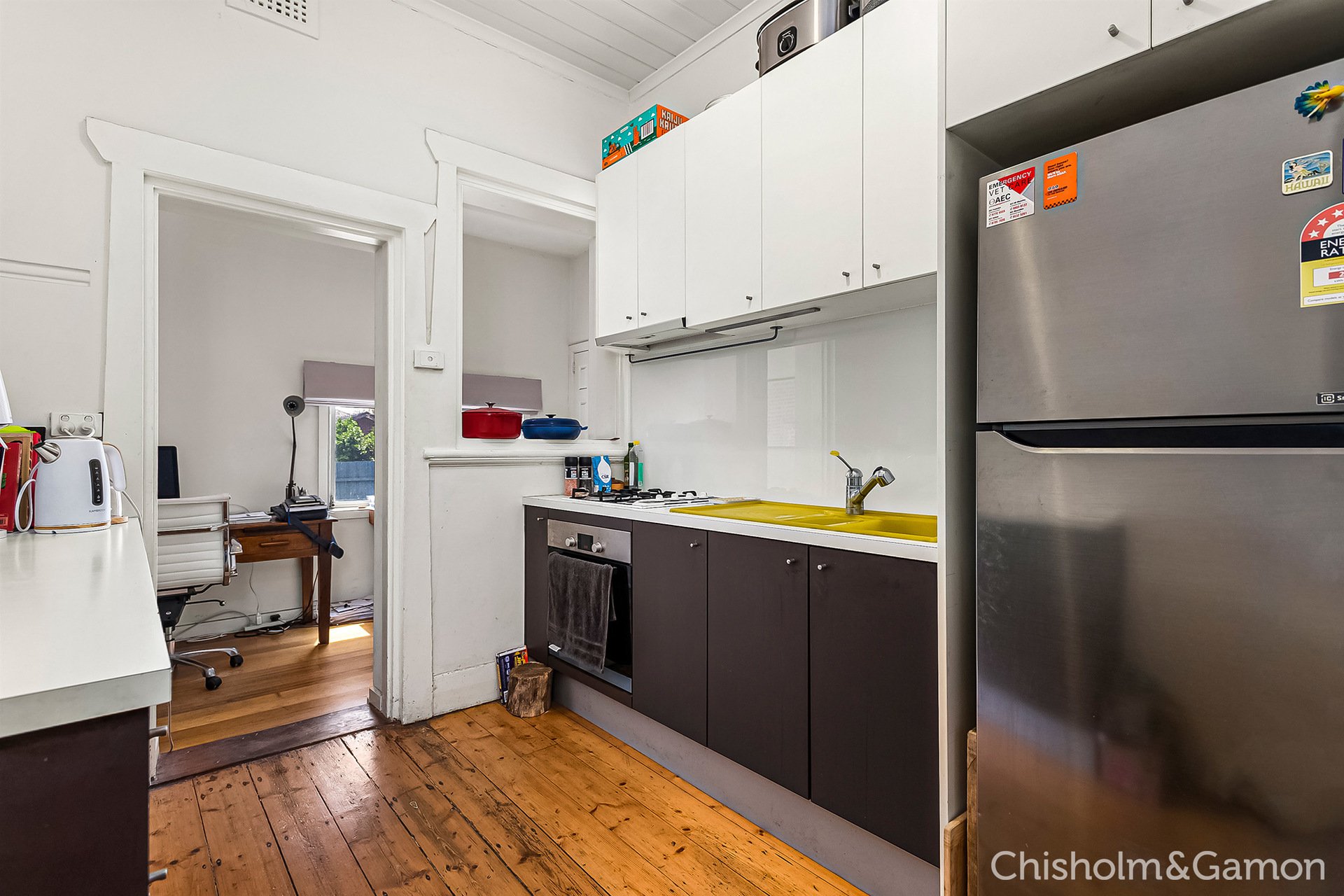 2/66 Carlisle Street, St Kilda image 9