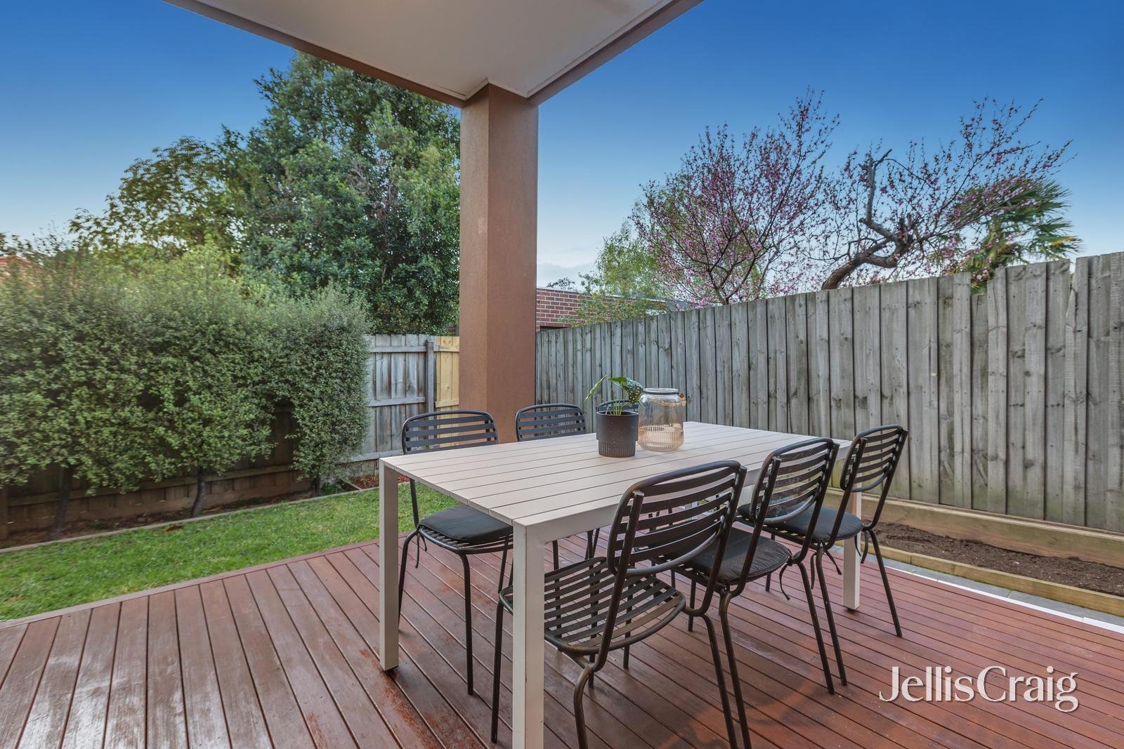2/66 Larch Crescent, Mount Waverley image 12