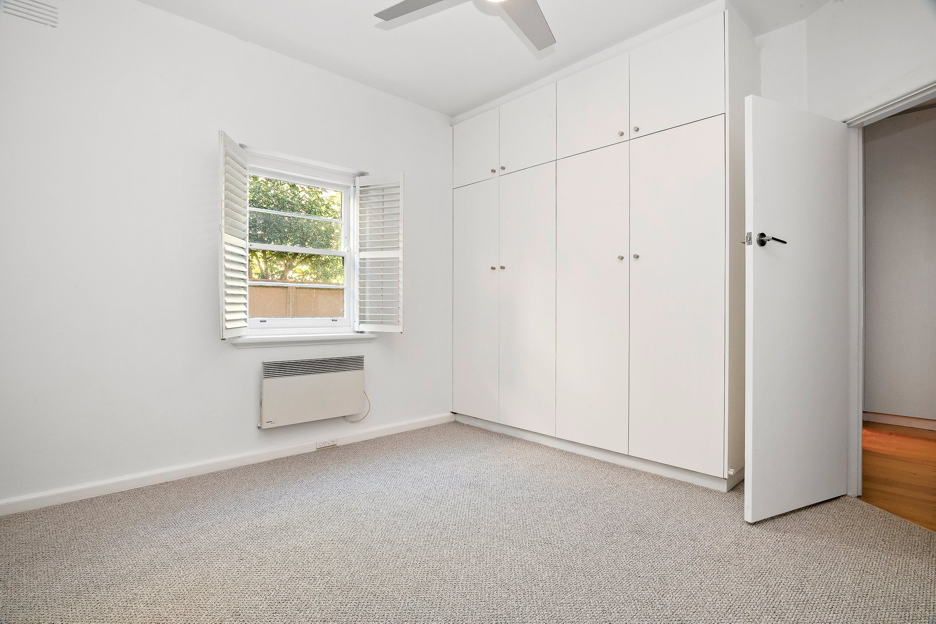 Property Gallery Thumbnail 6