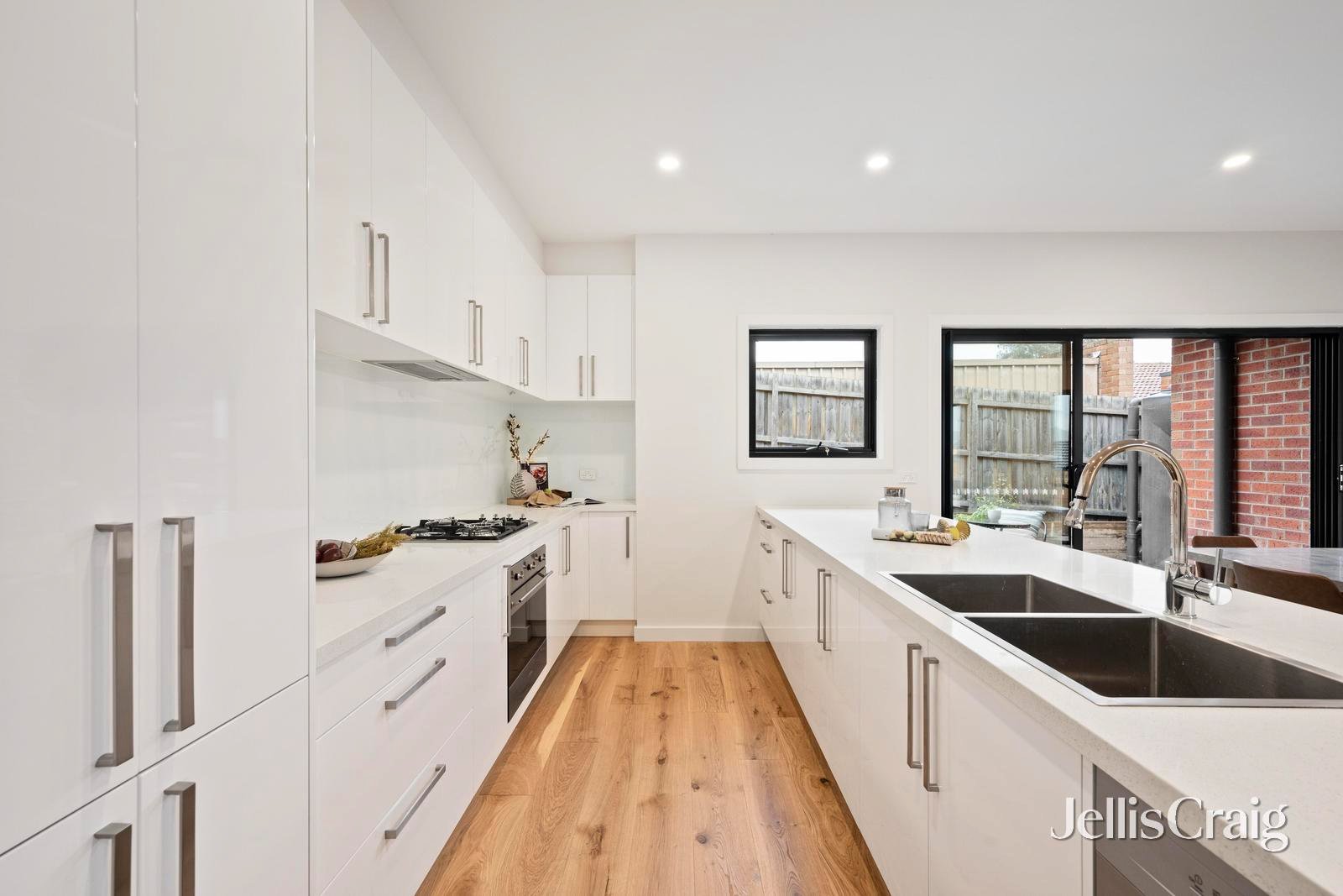 2/66 Nelson Road, Lilydale image 2