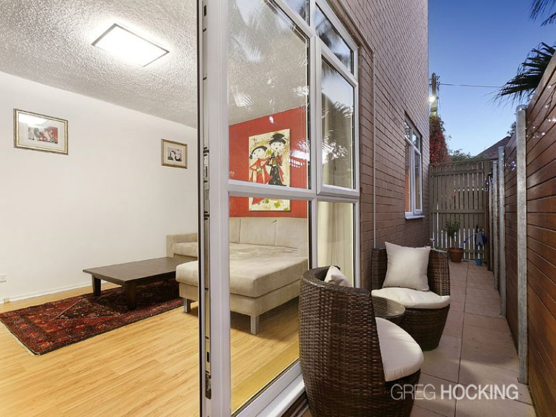 2/66 Patterson Street, Middle Park image 3