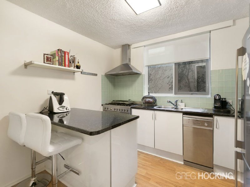 2/66 Patterson Street, Middle Park image 6