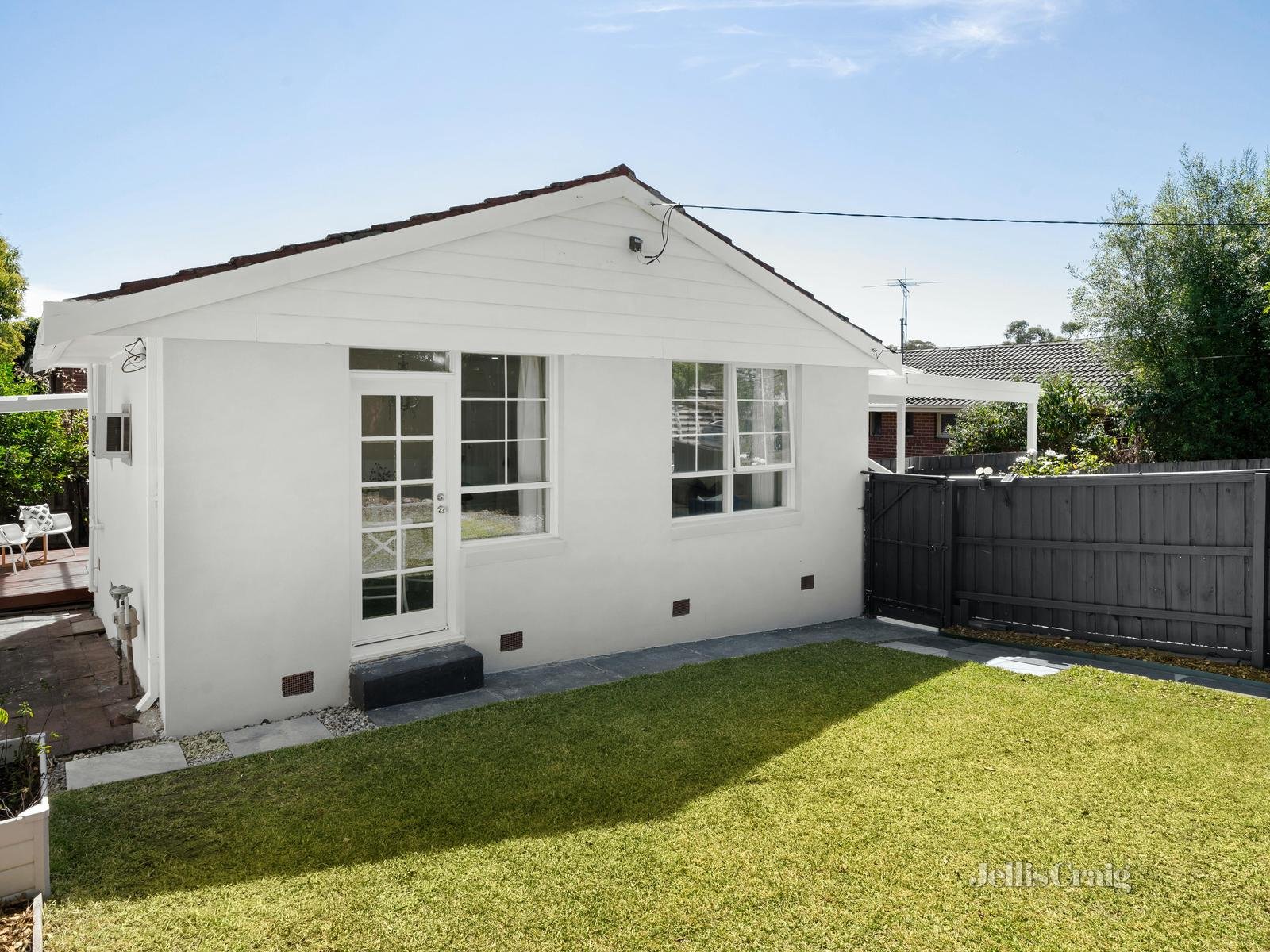 267 Blackburn Road, Doncaster East image 9