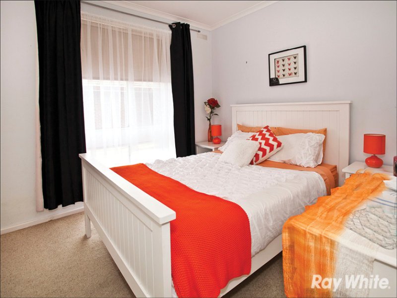 2/67 Cypress Avenue, Glen Waverley image 5
