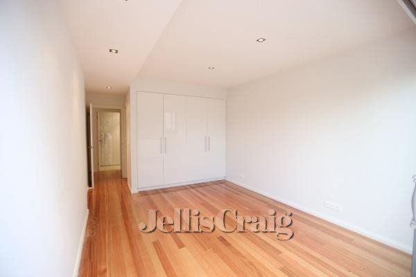 2/67 Ferguson Street, Williamstown image 2