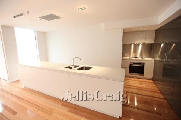 2/67 Ferguson Street, Williamstown image 3