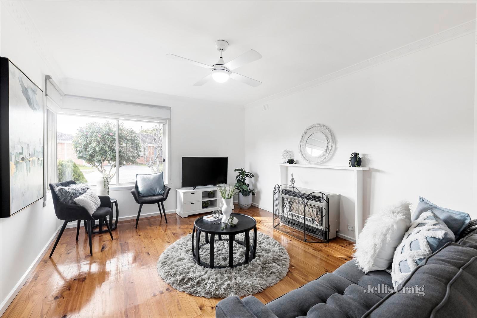 2/67 Leeds Street, Doncaster East image 2