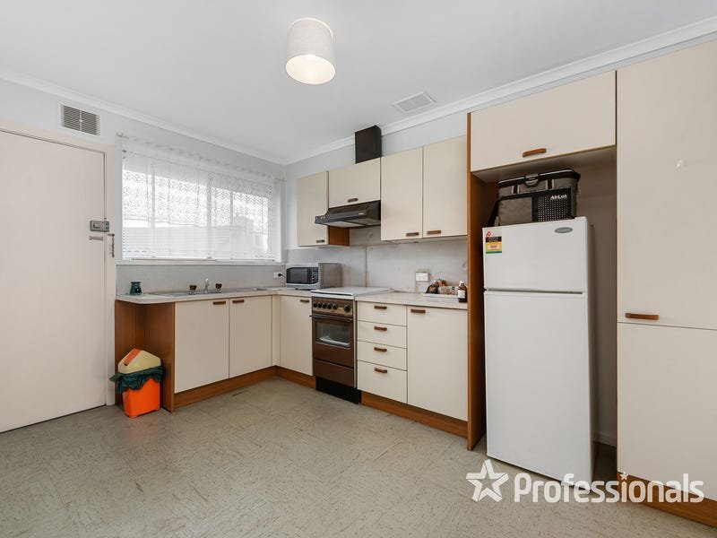 2/67 Mount View Parade, Croydon image 5