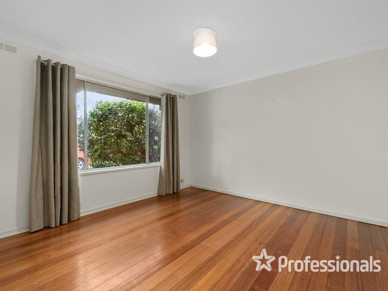 2/67 Mount View Parade, Croydon image 6