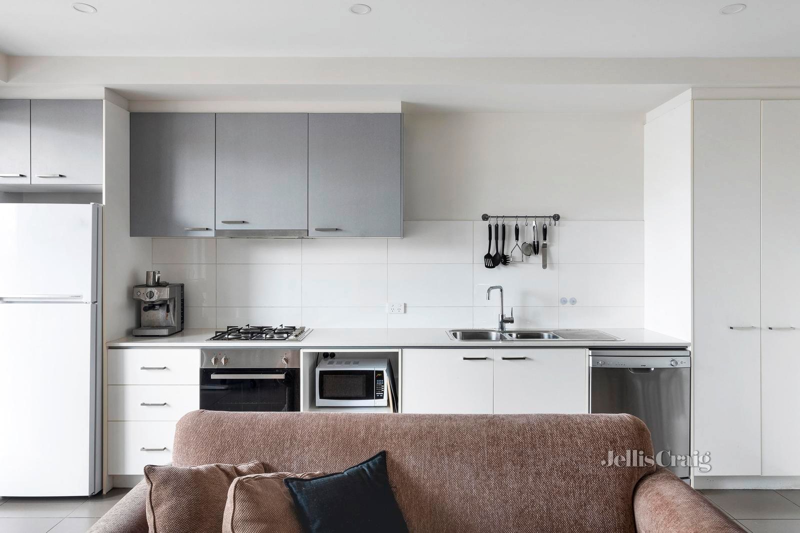 2/67 Nicholson Street, Brunswick East image 8