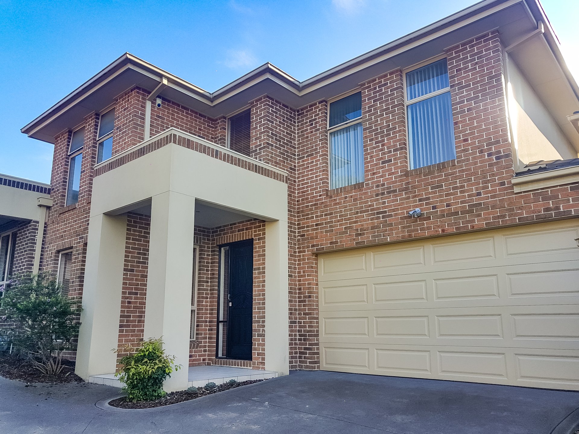 2/67 Russell Crescent, Doncaster East image 1