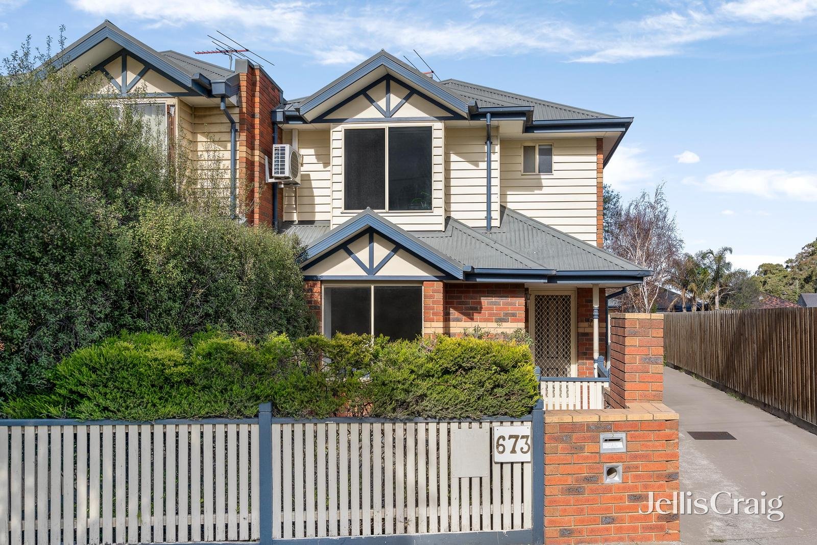 2/673 Geelong Road, Brooklyn image 1
