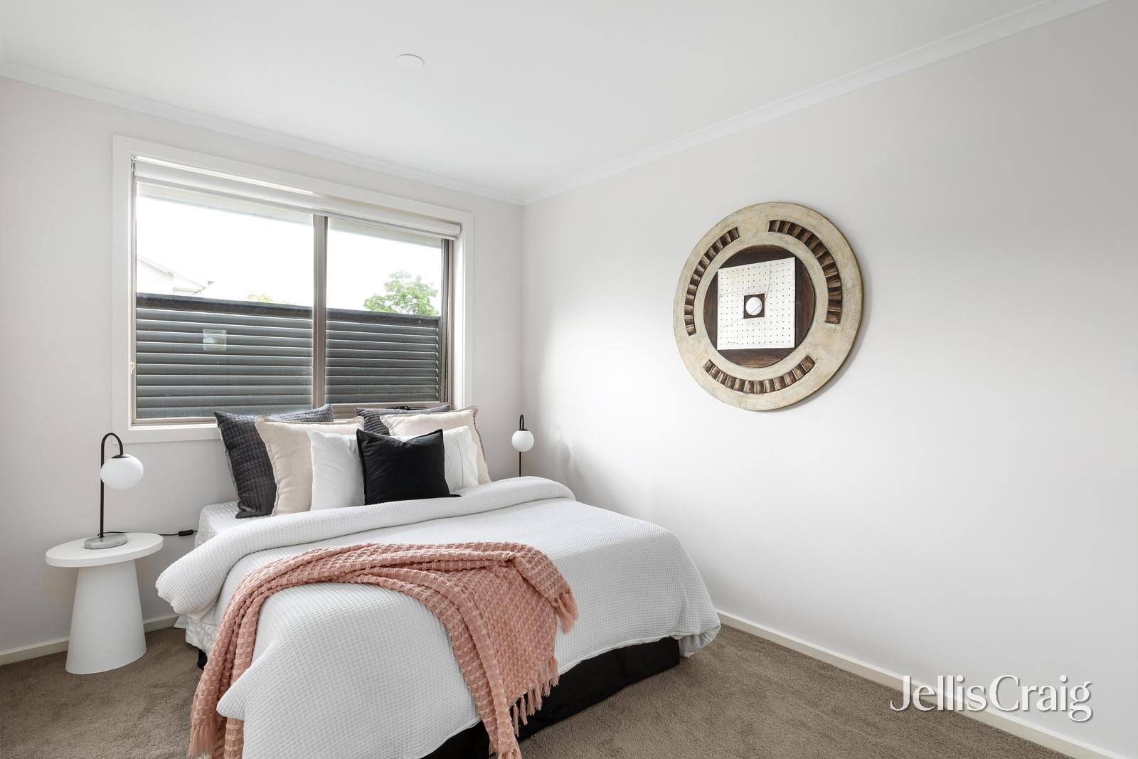 2/67A Haig Street, Heidelberg Heights image 6