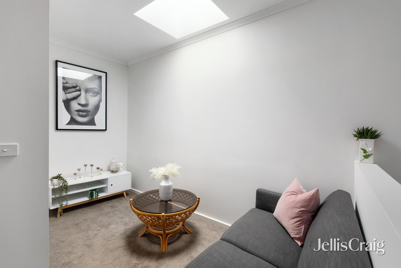 2/67A Haig Street, Heidelberg Heights image 7