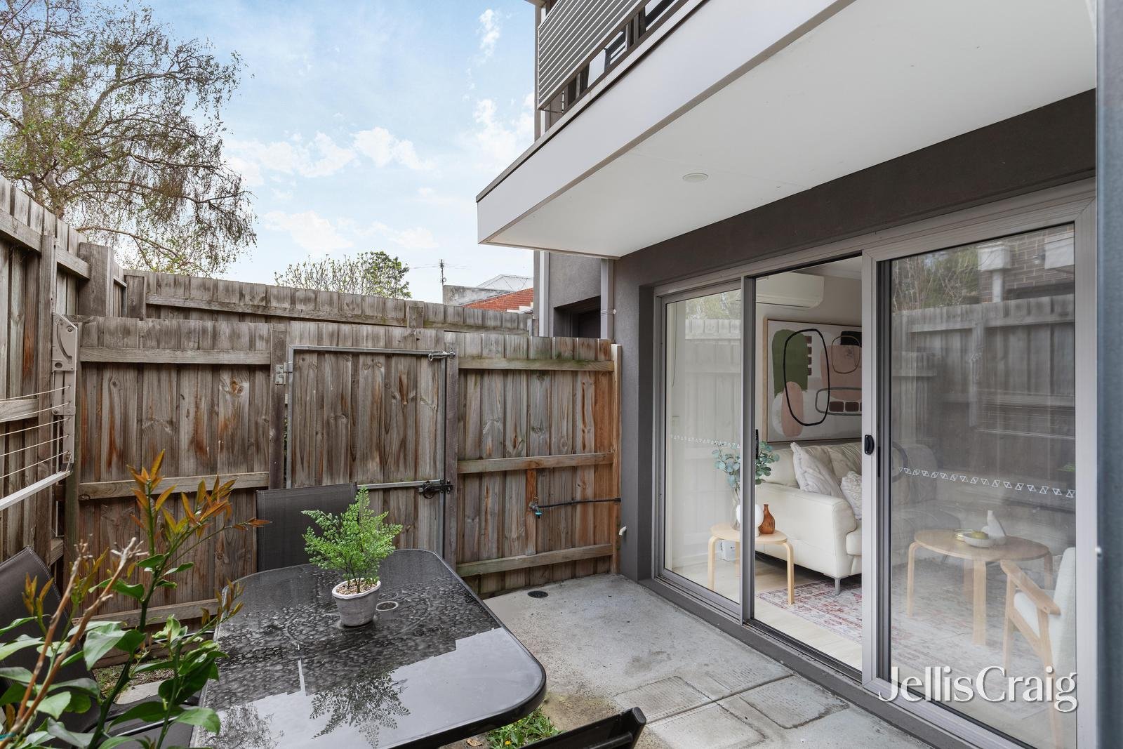 2/67A Haig Street, Heidelberg Heights image 10