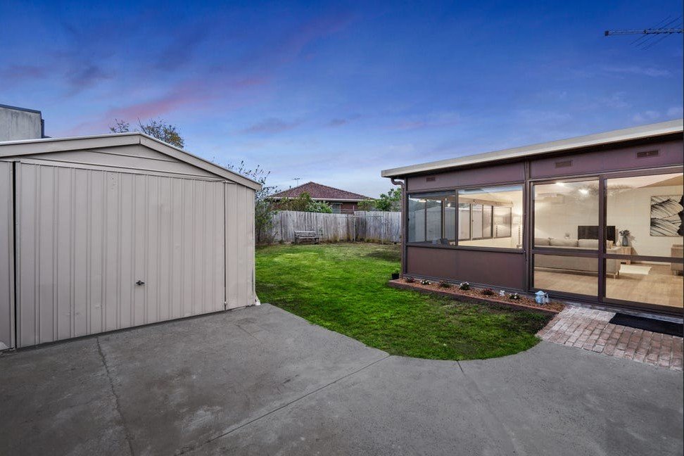 268 Brandon Park Drive, Wheelers Hill image 9