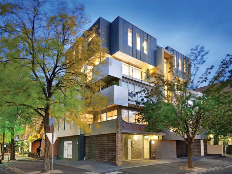 2/68 Eastern Road, South Melbourne image 1