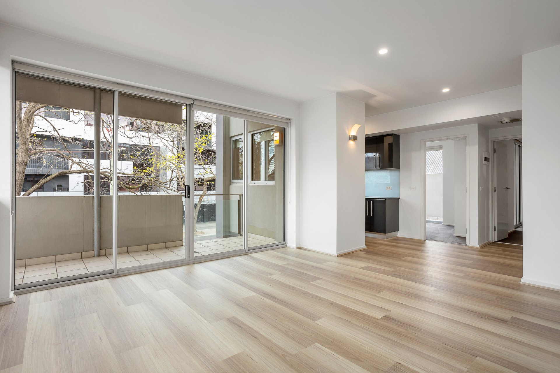 2/68 Eastern Road, South Melbourne image 3