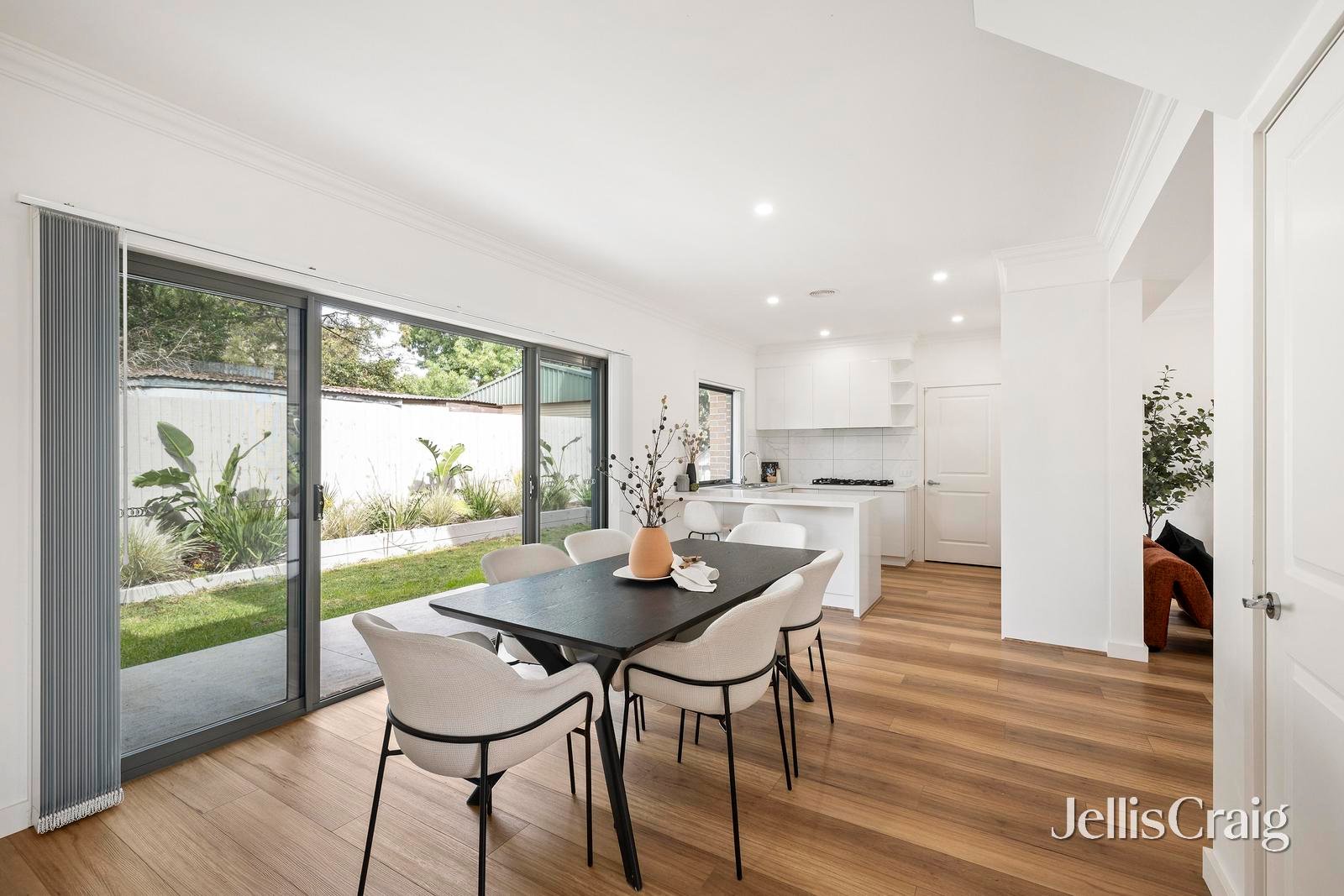 2/68 Faraday Road, Croydon South image 4