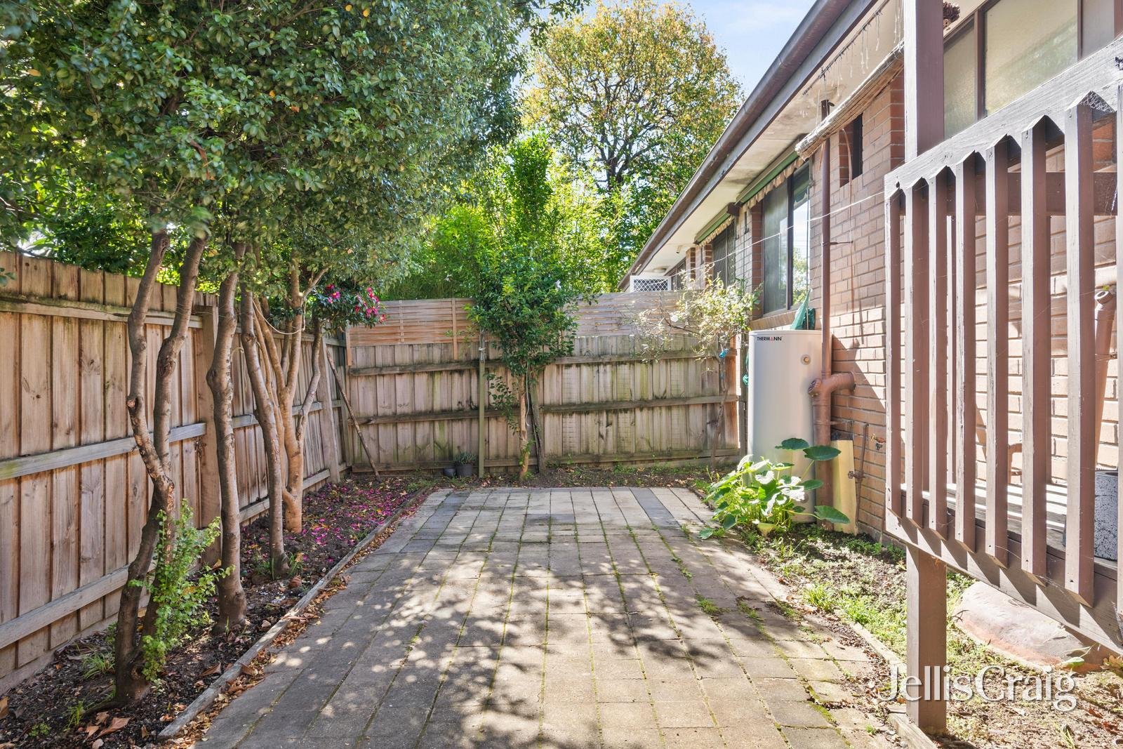 2/68 Hewish Road, Croydon image 9