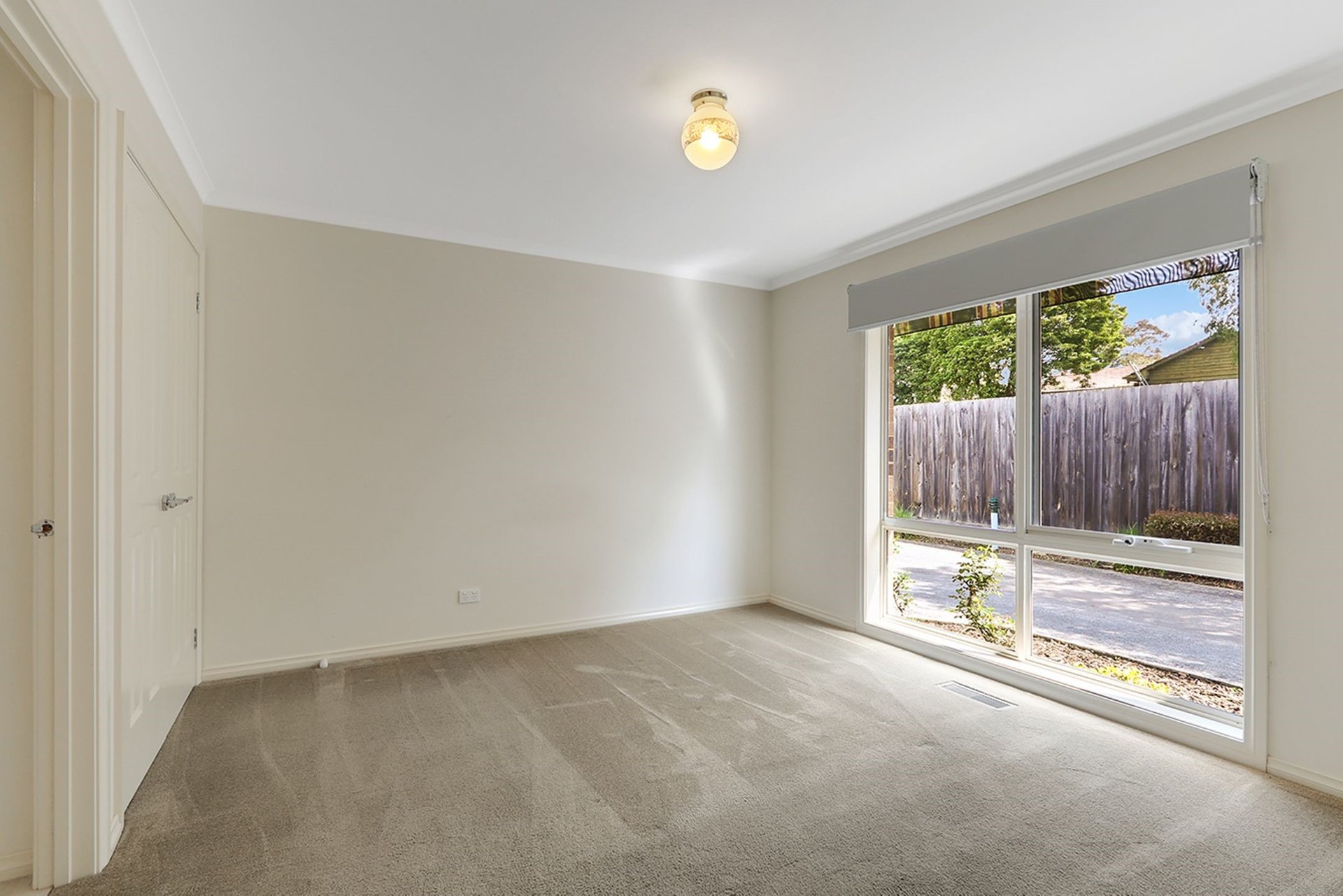 2/68 Oban Road, Ringwood image 5