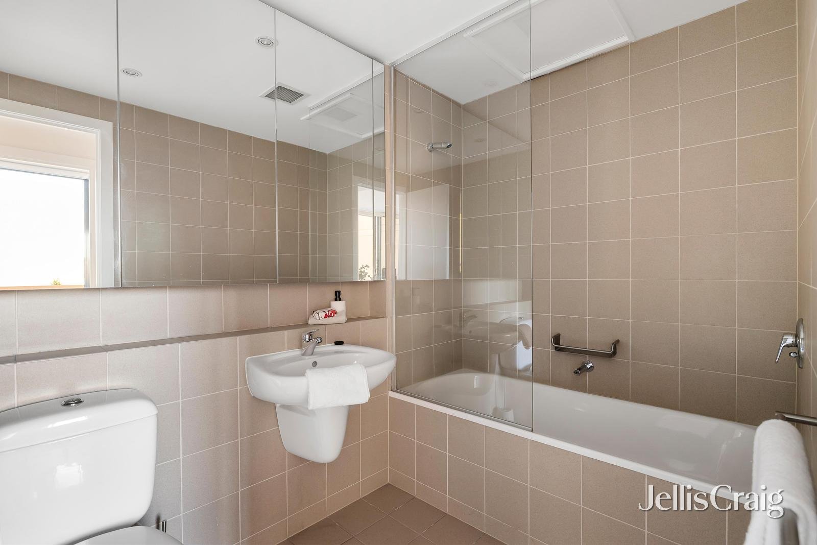 26/8 Wallen Road, Hawthorn image 7