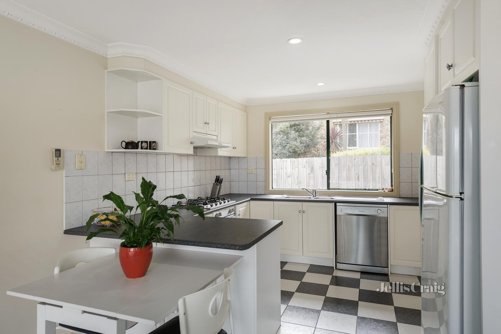 2/69 Bible Street, Eltham image 3