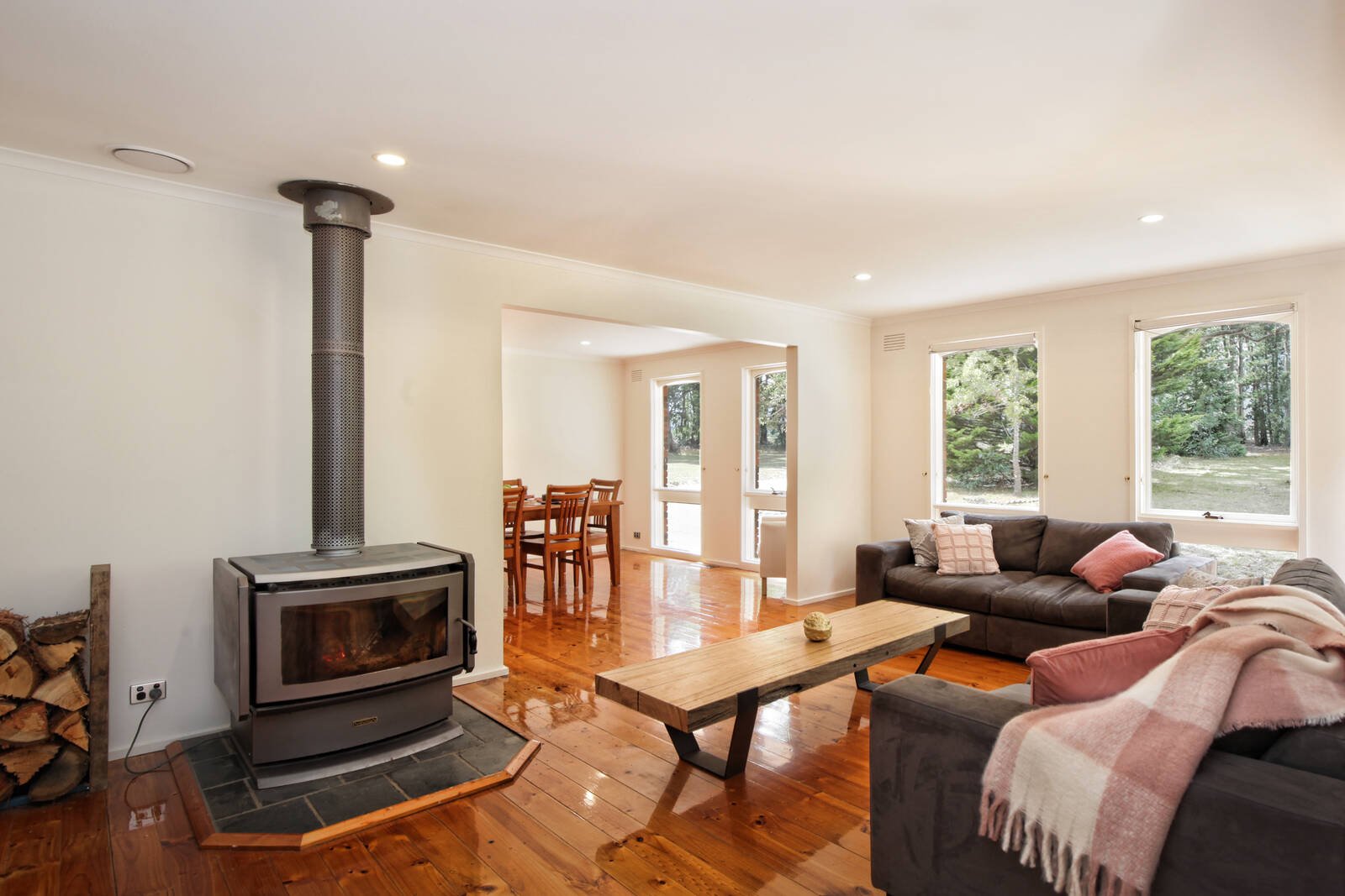 Property Gallery Thumbnail 3
