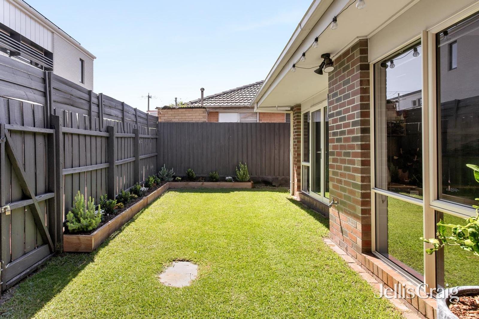 2/69 Darebin Road, Thornbury image 5