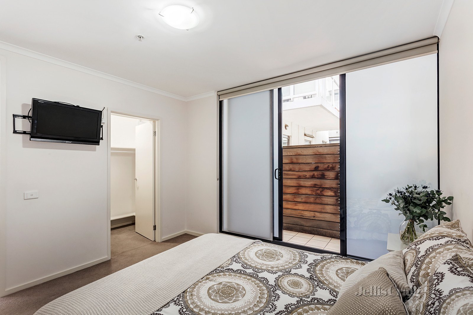 2/69 Dorcas Street, South Melbourne image 2