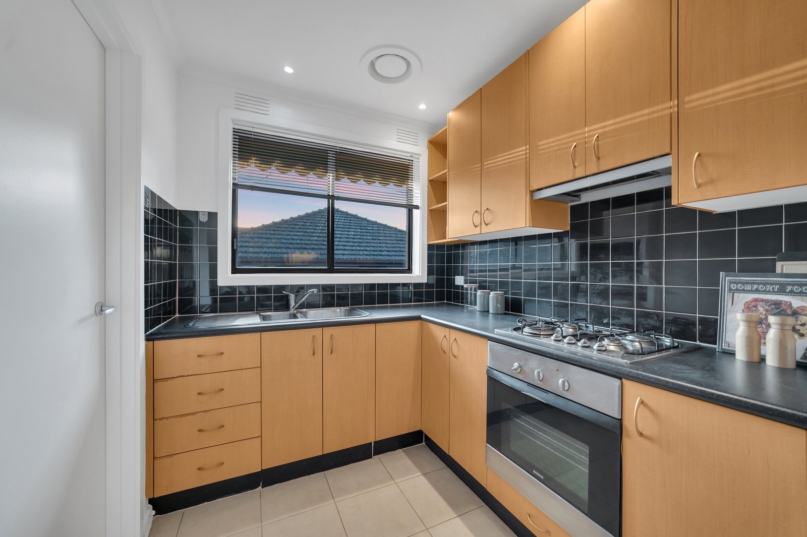 Property Gallery Thumbnail 6