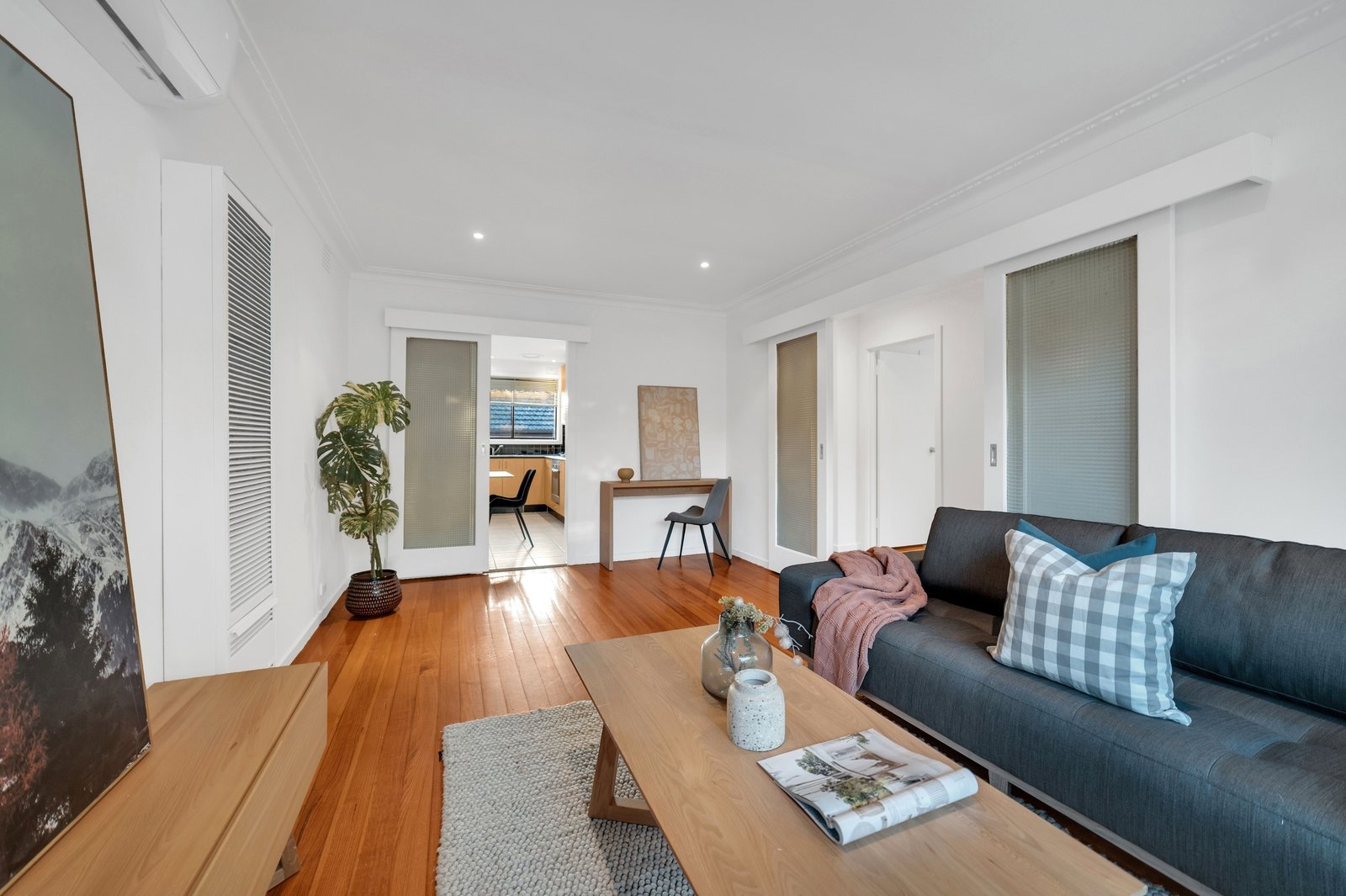 Property Gallery Thumbnail 8