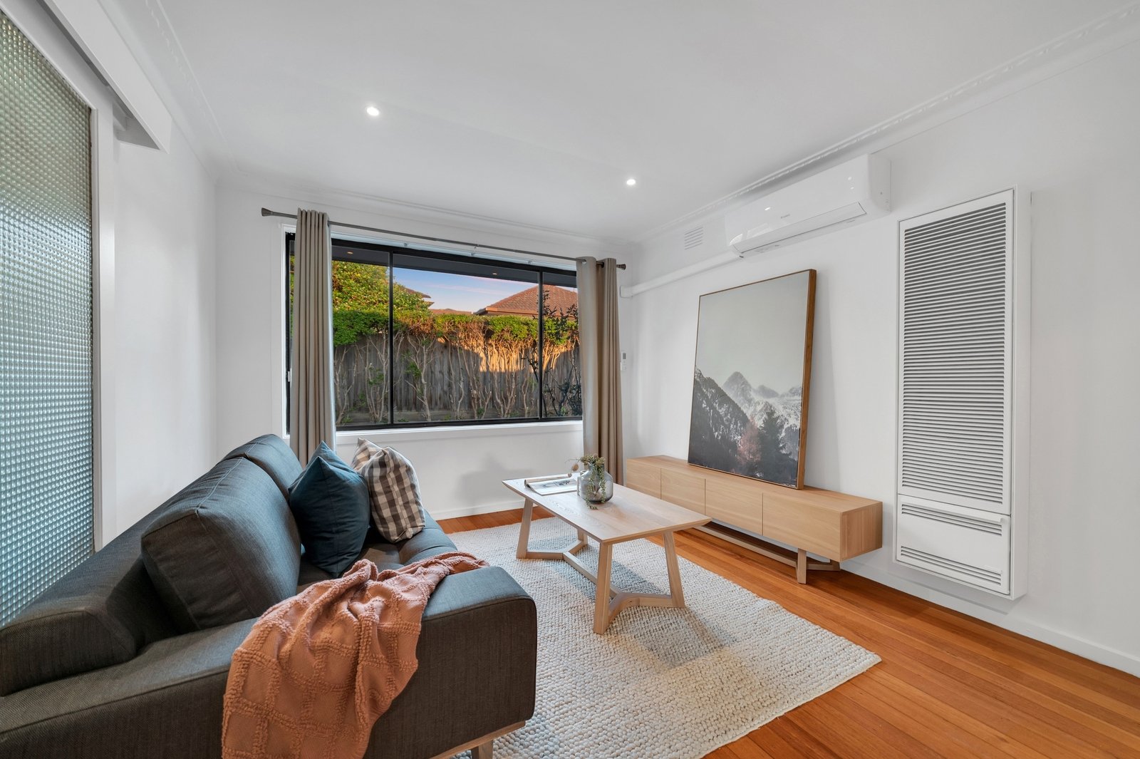 Property Gallery Thumbnail 9