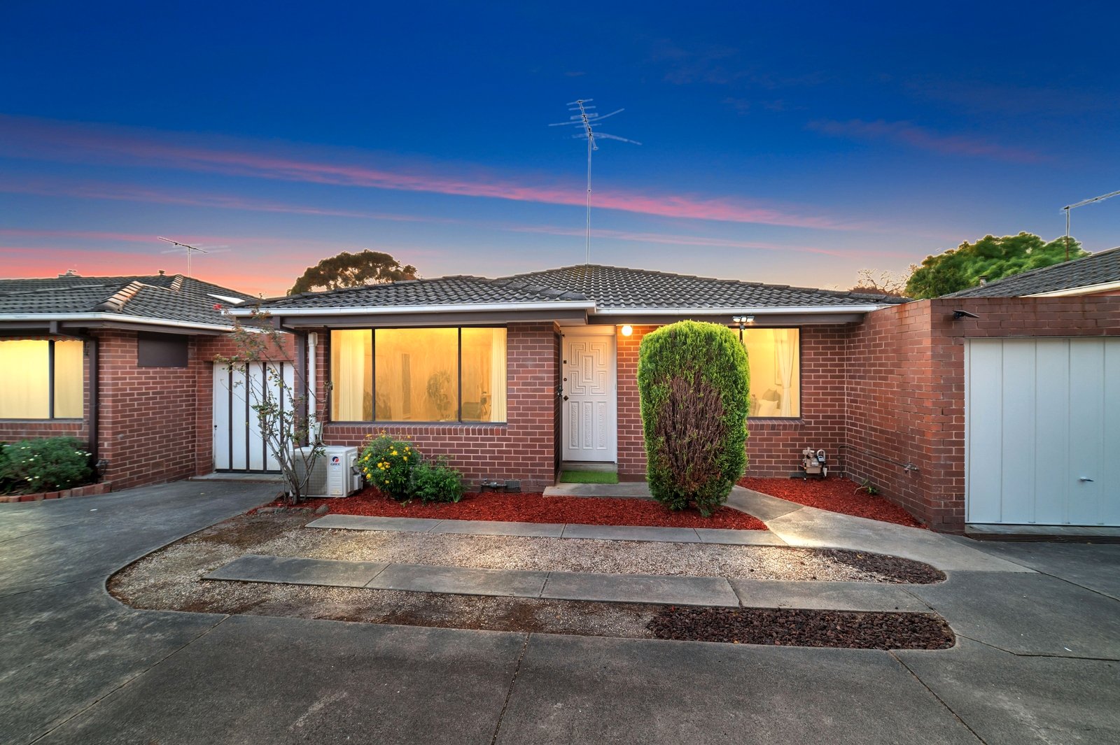 Property Gallery Thumbnail 11