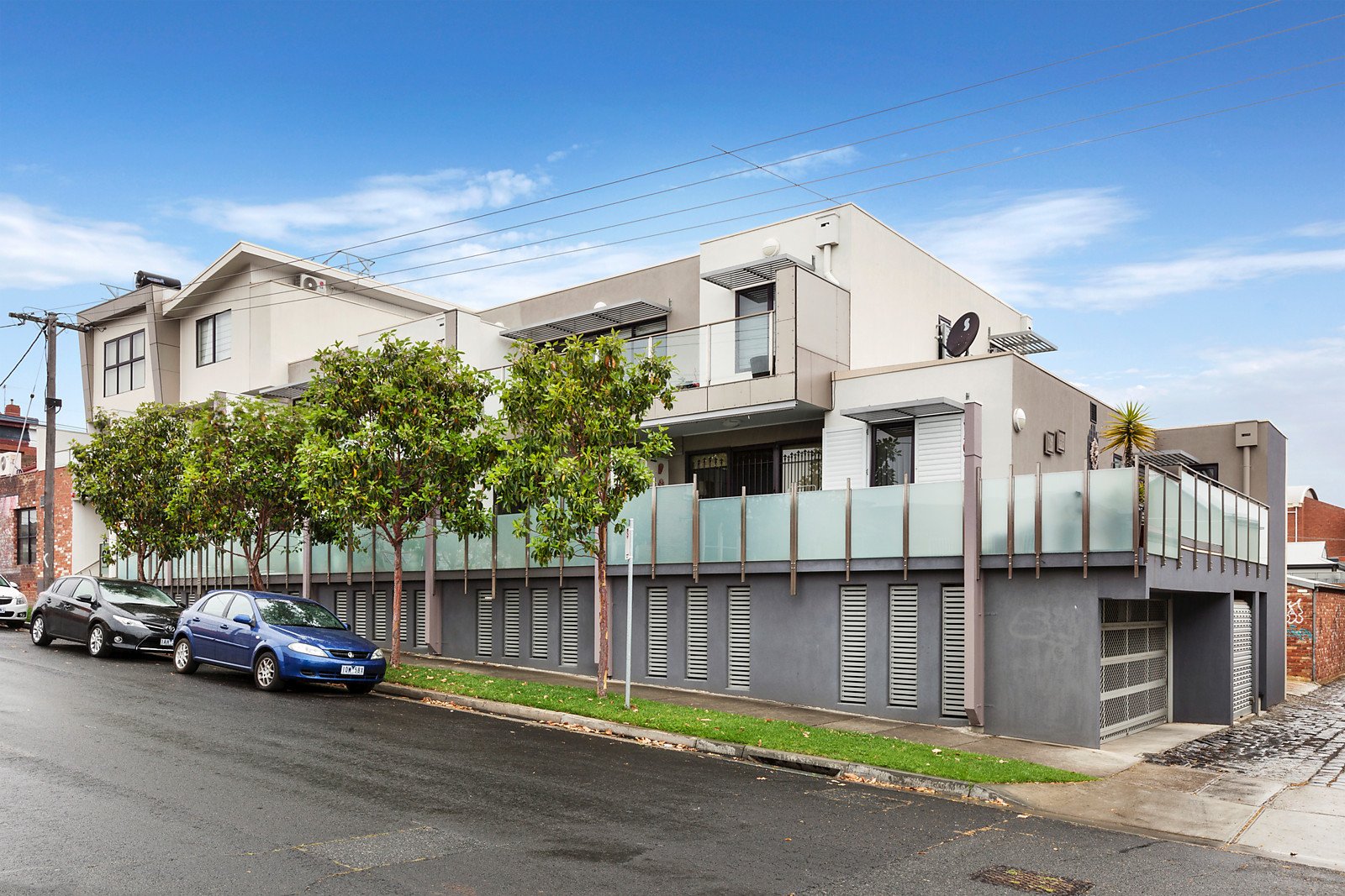 2/69 Melville Road, Brunswick West image 2