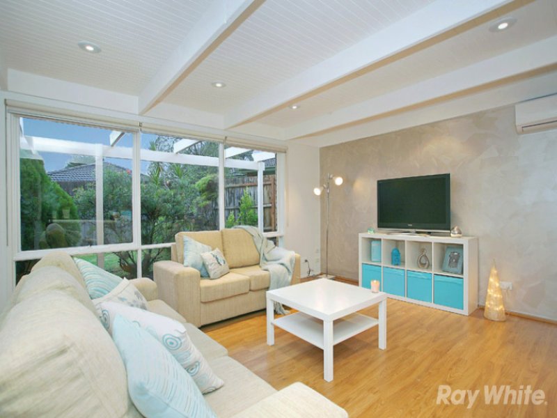 2/69 Whalley Drive, Wheelers Hill image 3