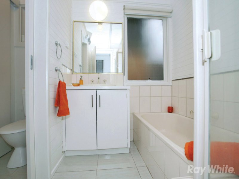2/69 Whalley Drive, Wheelers Hill image 7