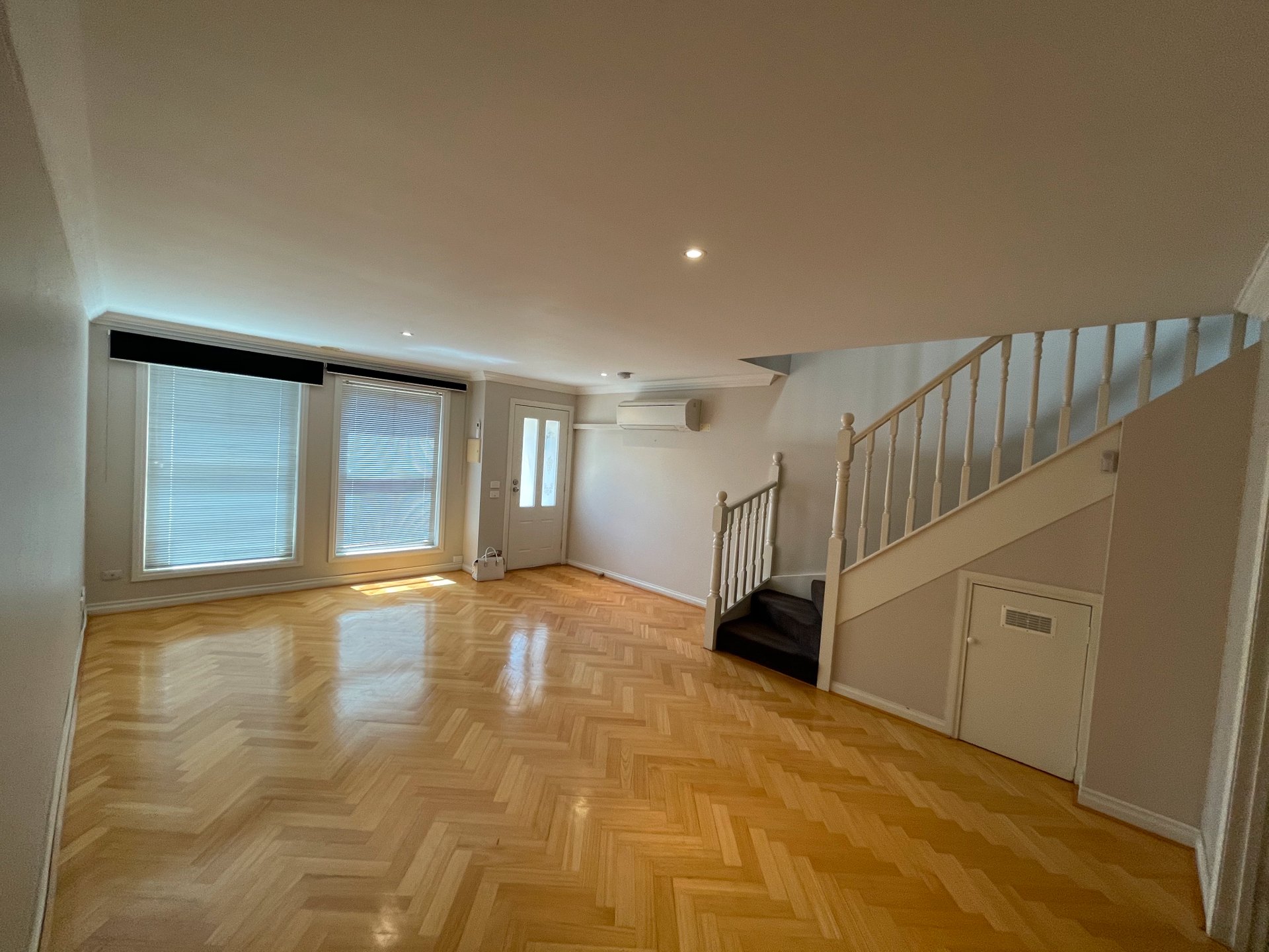 2/692 Burwood Road, Hawthorn East image 2