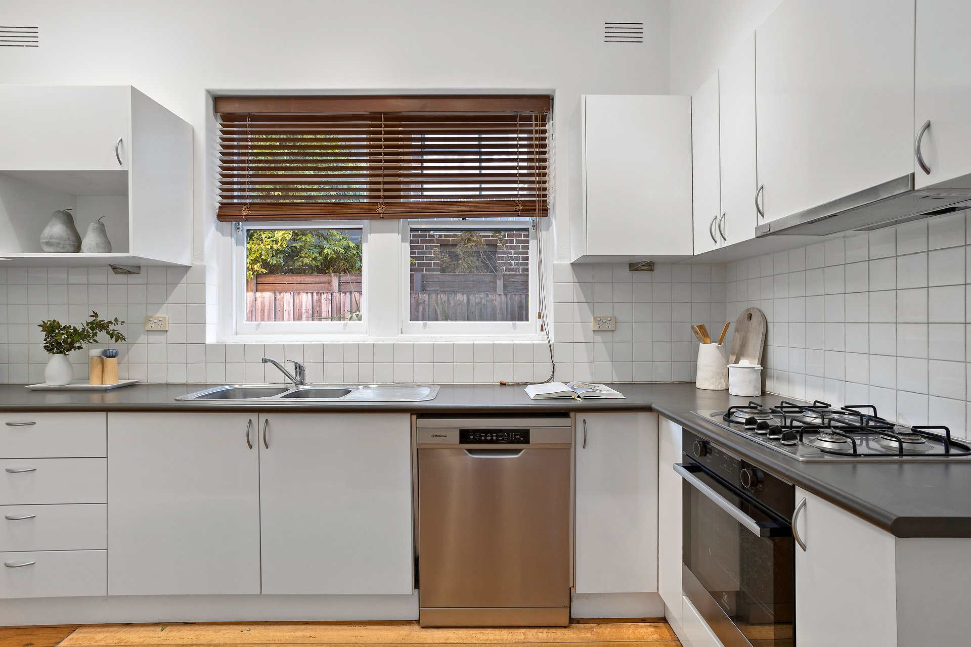 Property Gallery Thumbnail 3