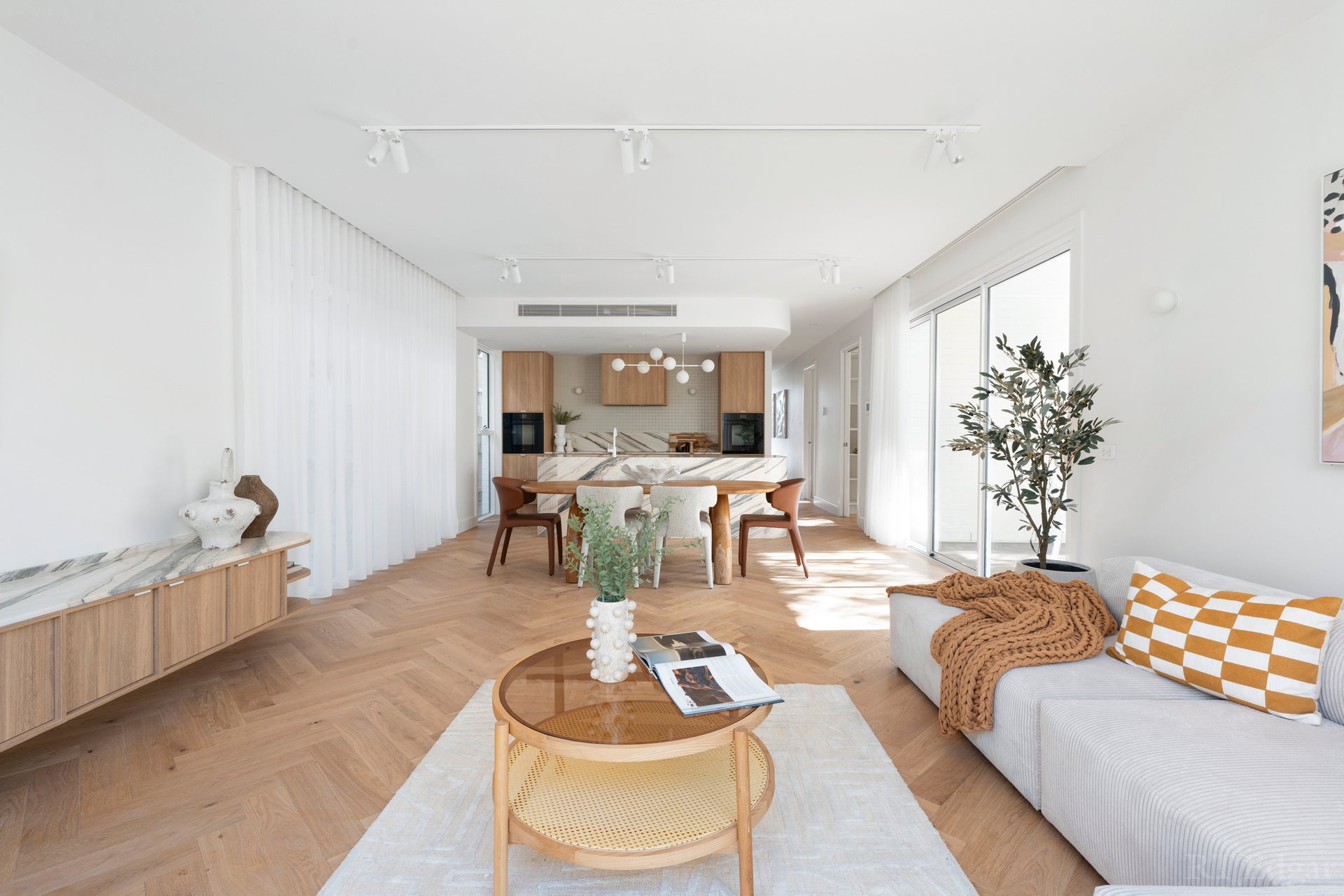 Property Gallery Thumbnail 9