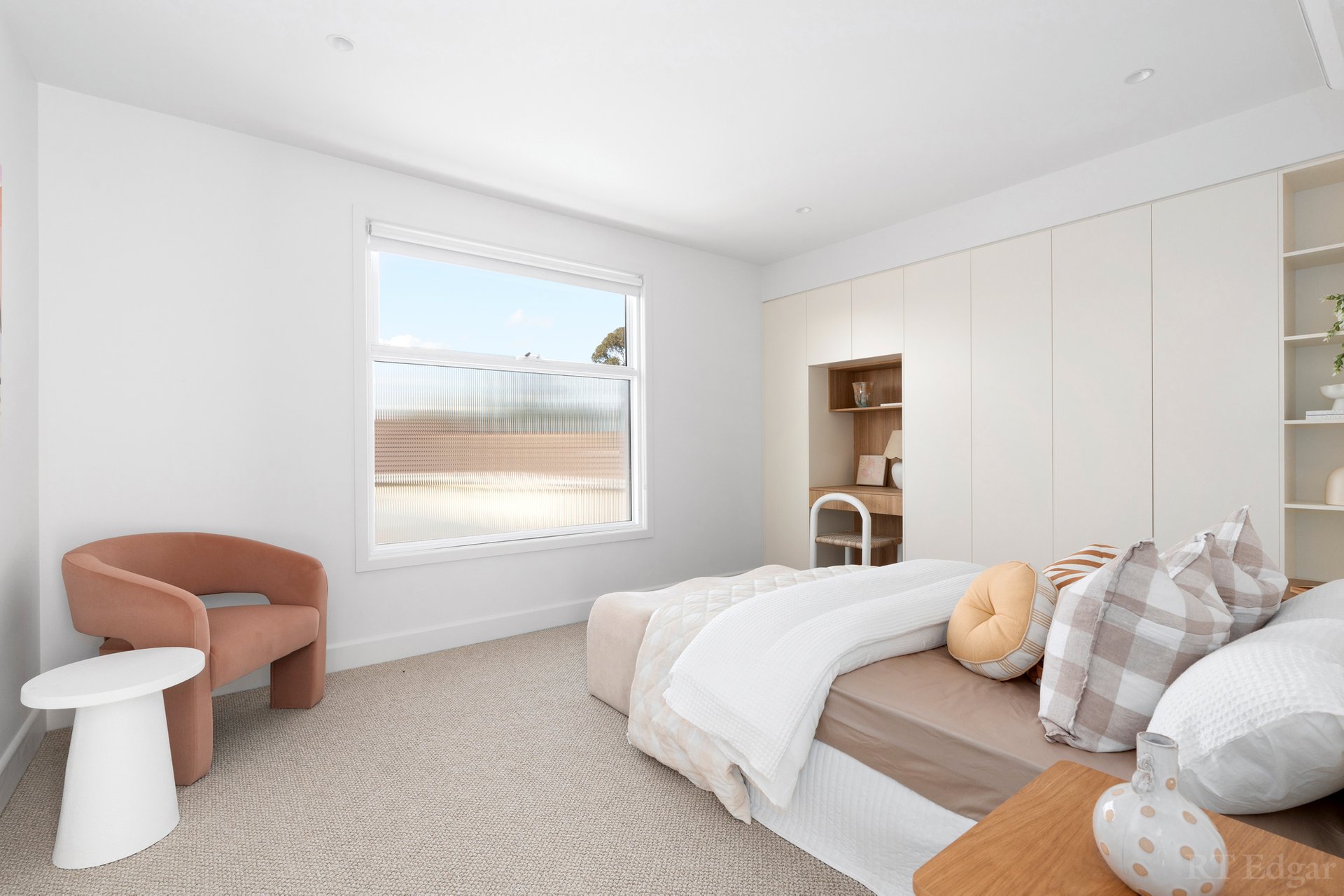 Property Gallery Thumbnail 28