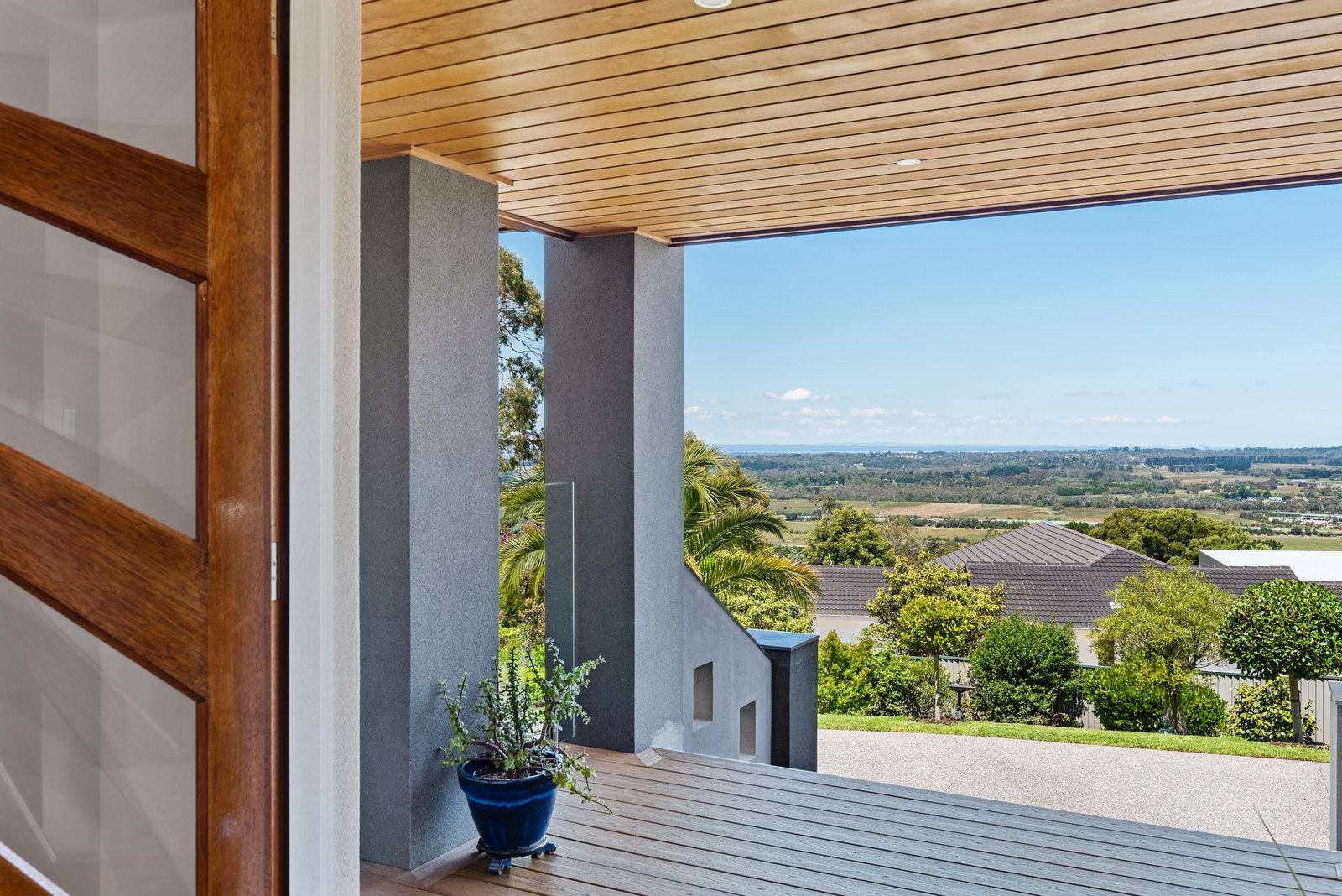 Property Gallery Thumbnail 3