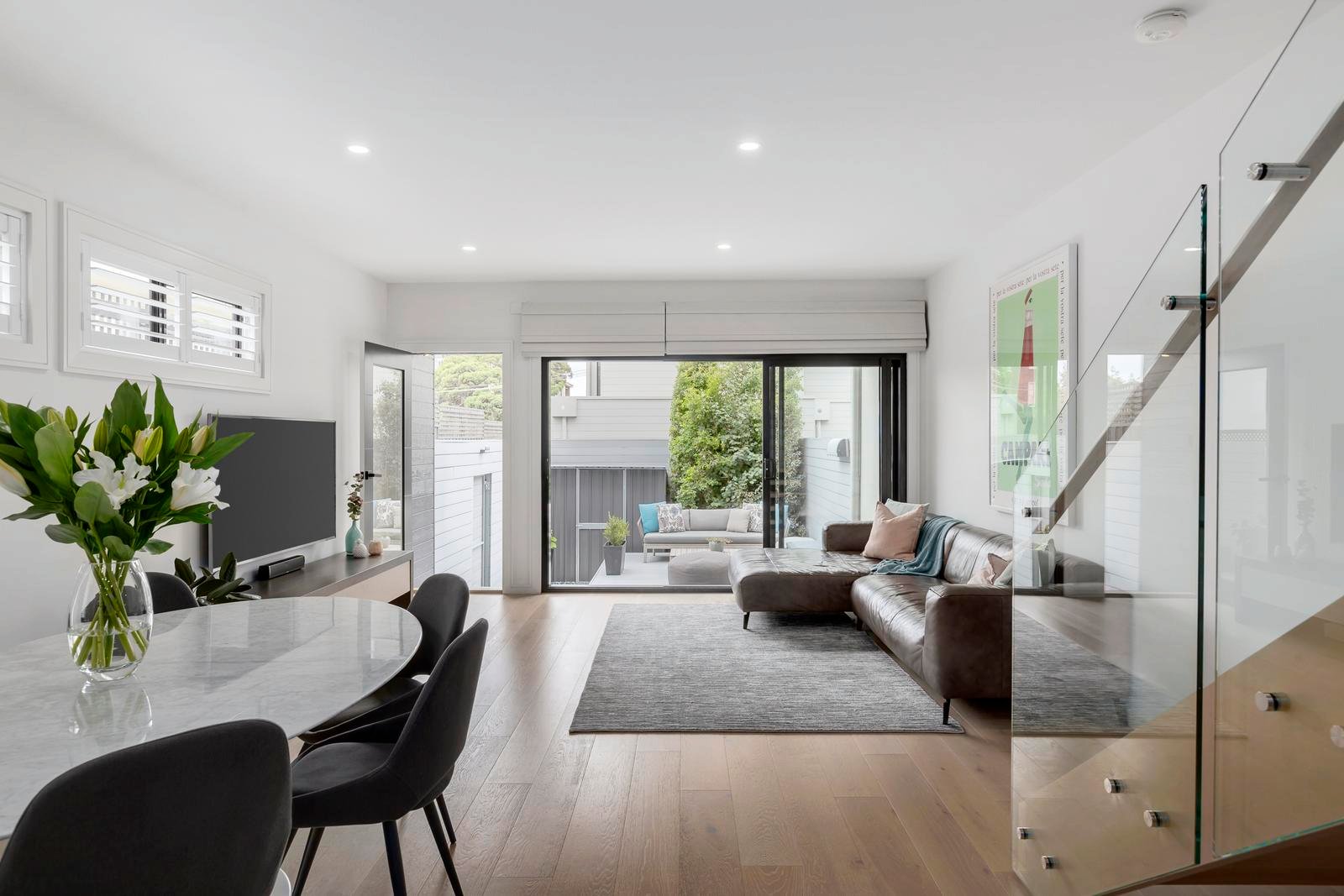 2/6A Ruabon Road, Toorak
- Print Image 1