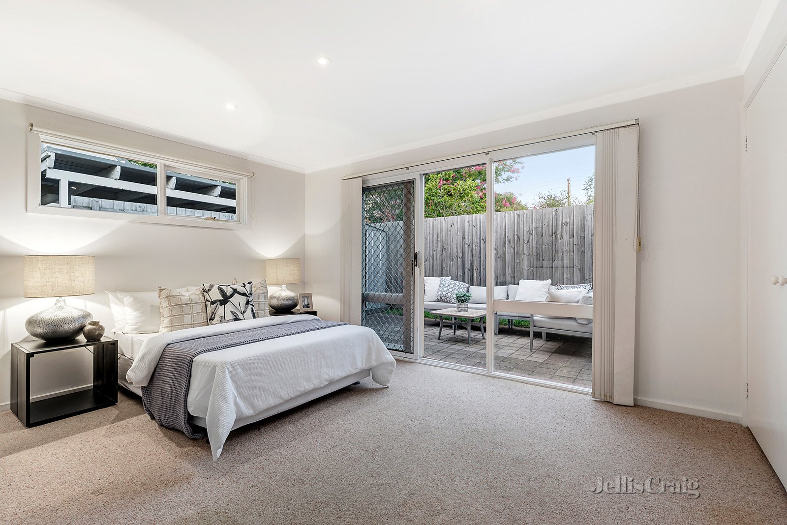 26A Spring Road, Caulfield South image 6