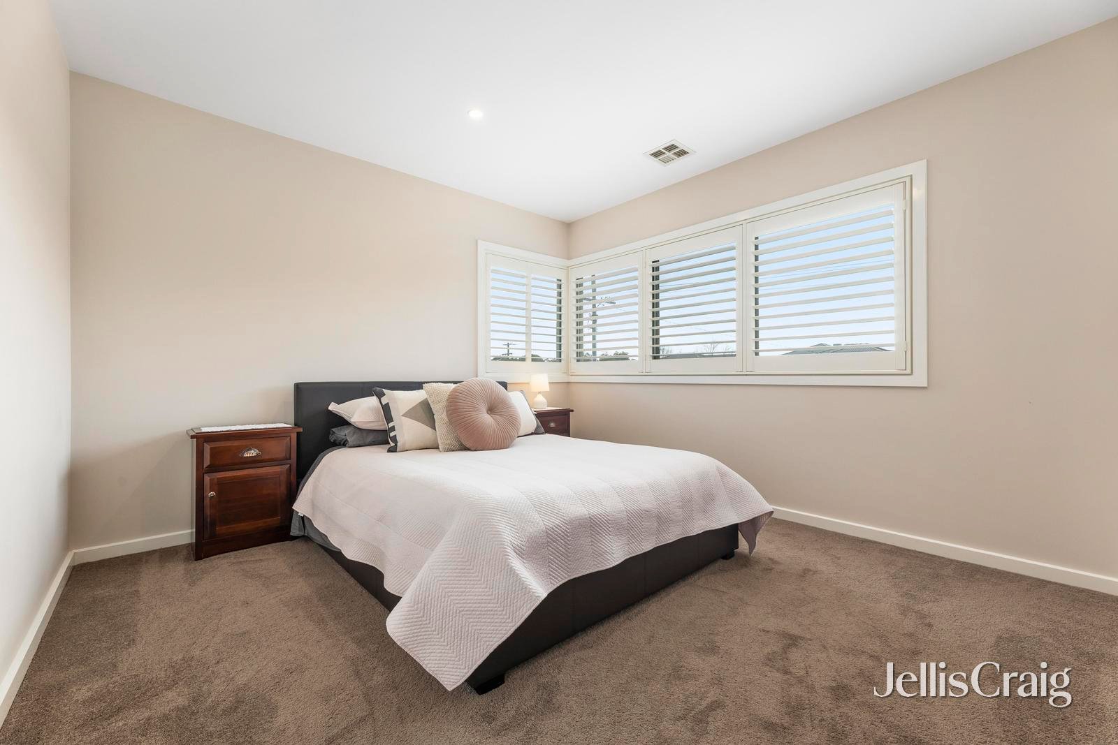 26A Tamarisk Avenue, Glen&nbsp;Waverley image 7