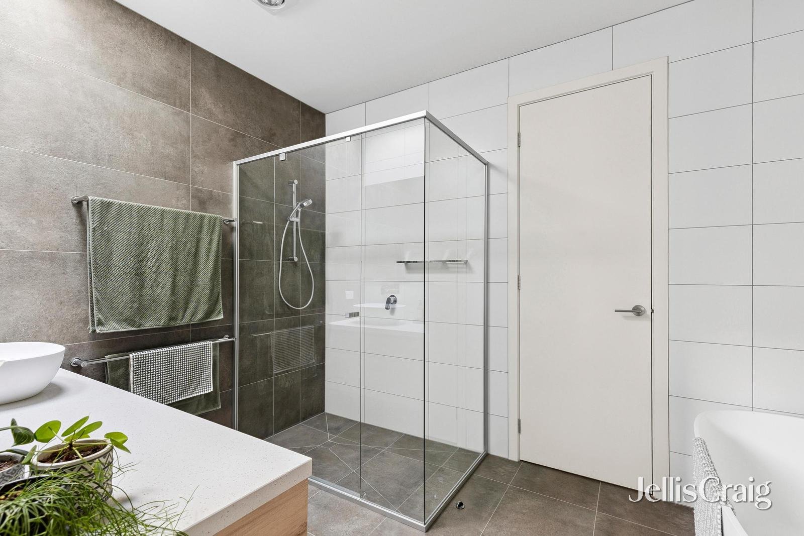 26B Noble Street, Newtown image 15