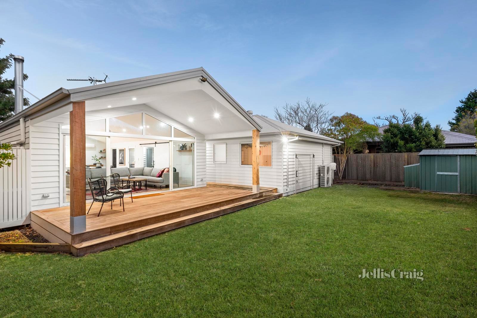 26B Plumer Street, Croydon image 1