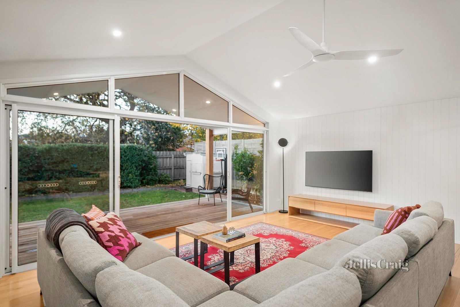 26B Plumer Street, Croydon image 3