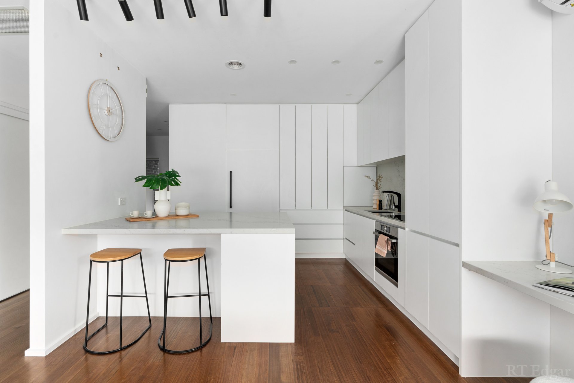 Property Gallery Thumbnail 9