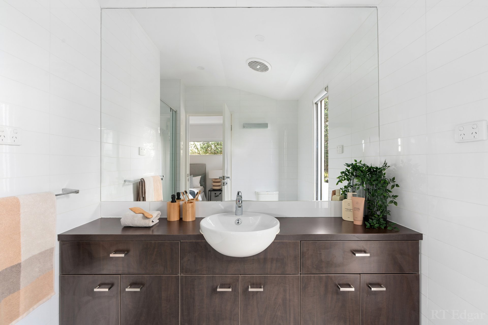 Property Gallery Thumbnail 13